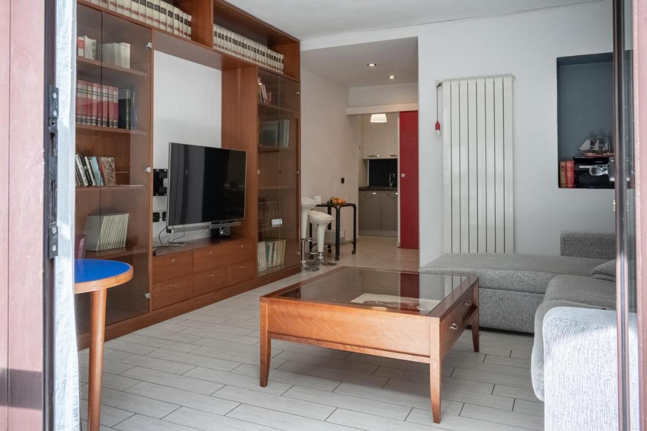 Fabio'S Bnb Apartment Milan Bagian luar foto