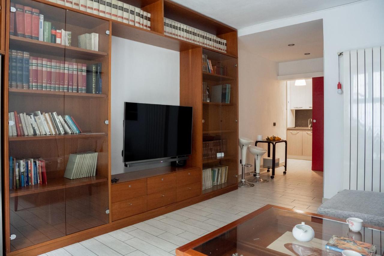 Fabio'S Bnb Apartment Milan Bagian luar foto