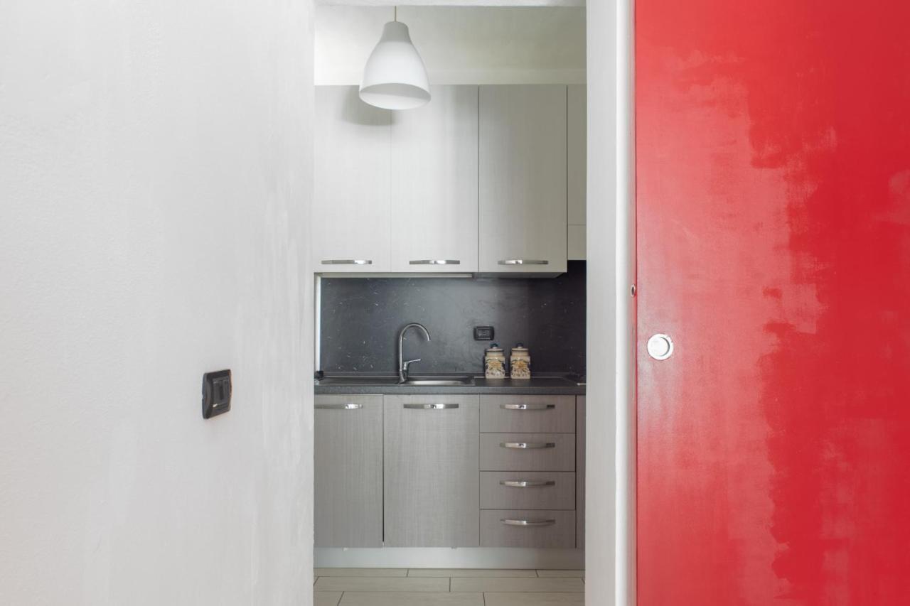 Fabio'S Bnb Apartment Milan Bagian luar foto